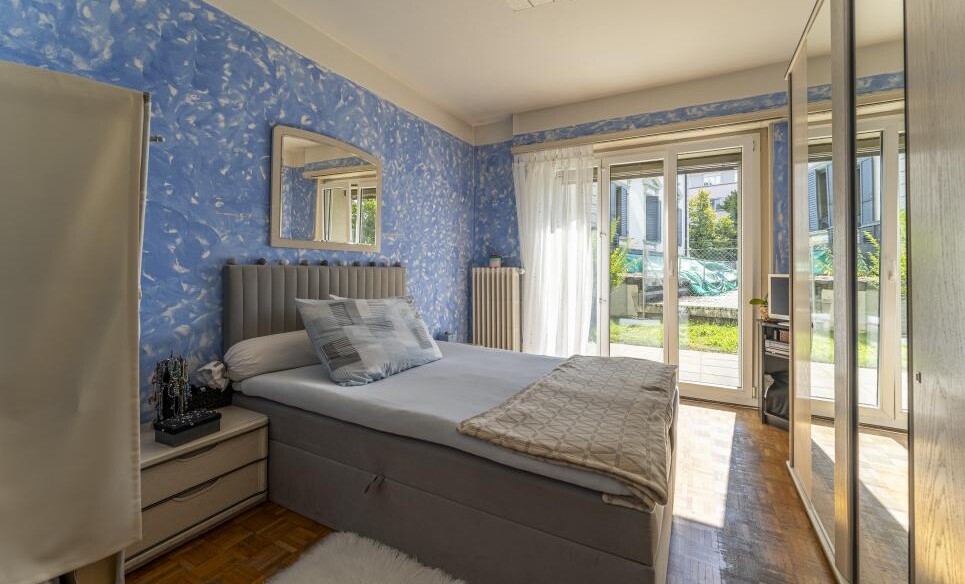 EMPLACEMENT RARE, À DEUX PAS DU CENTRE-VILLE !