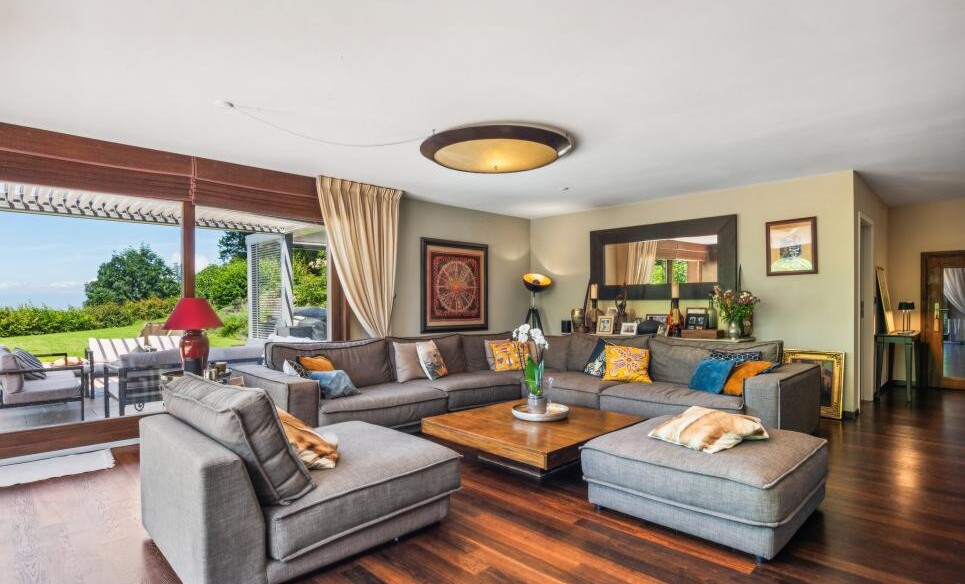 Spacieuse avec vue spectaculaire et grand jardin