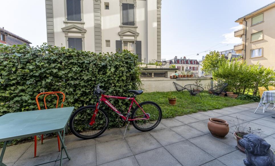 EMPLACEMENT RARE, À DEUX PAS DU CENTRE-VILLE !