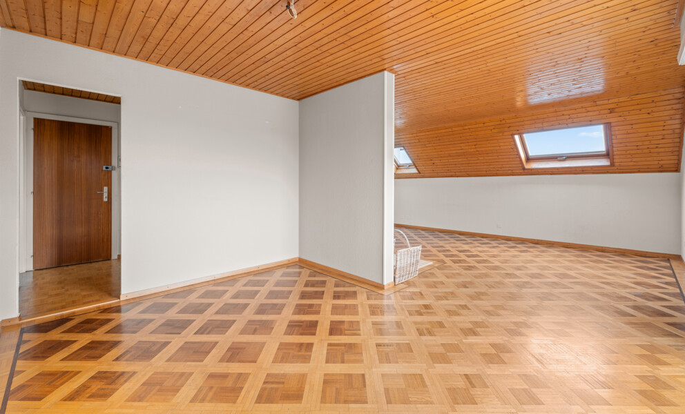 ATTIQUE A DEUX PAS DU LAC