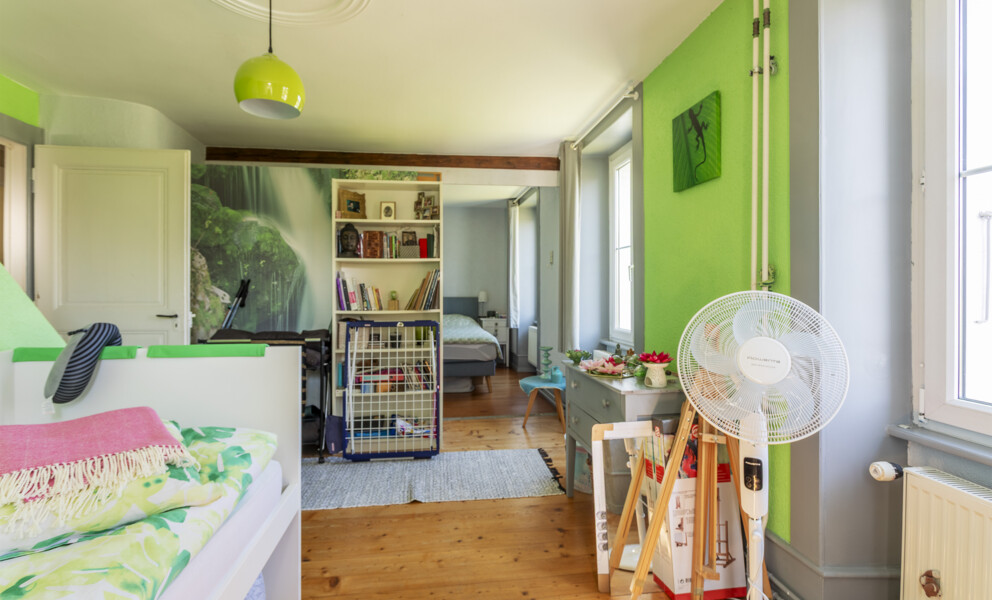 MAISON LOCATIVE (OU D'HABITATION) PARFAITEMENT SITUEE A CHAMPAGNE !