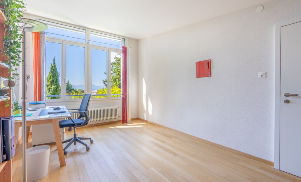 EN EXCLUSIVITÉ: Élégante propriété avec cachet aux portes de Lausanne