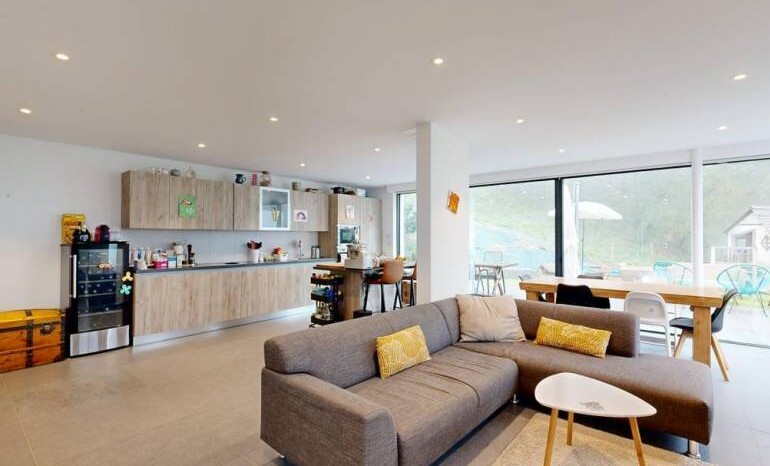 LES MONTS-DE-CORSIER - VILLA JUMELLE CONTEMPORAINE DE 5.5 PIECES