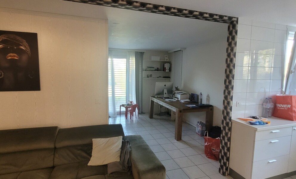 YVERDON-LES-BAINS (QUARTIER FONTENAY) - 2.5 PIÈCES LOUÉ AVEC JARDIN ET TERRASSE