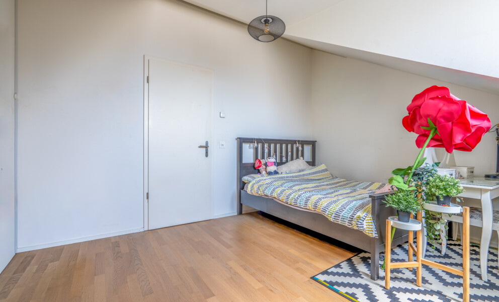 Entre ville et nature, un triplex familial d'exception au Mont-sur-Lausanne
