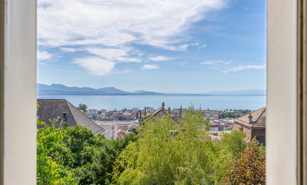 EXCLUSIF À LAUSANNE — MAISON 6PCES, VUE LAC & JARDIN