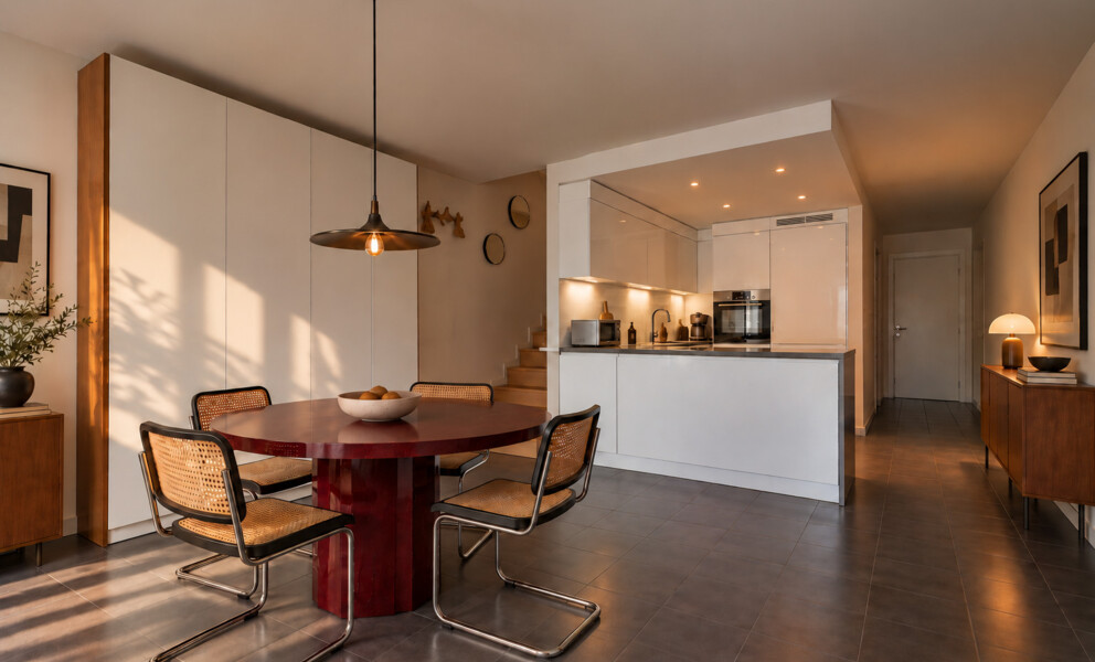 Un triplex familial aux portes de Lausanne, entre nature et confort contemporain.