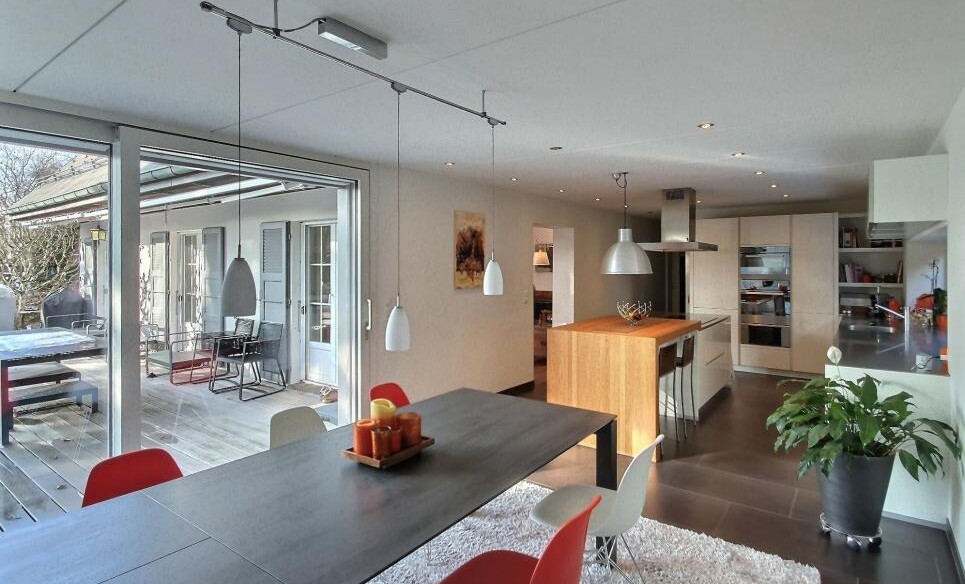 MAGNIFIQUE DEMEURE AVEC JACUZZI