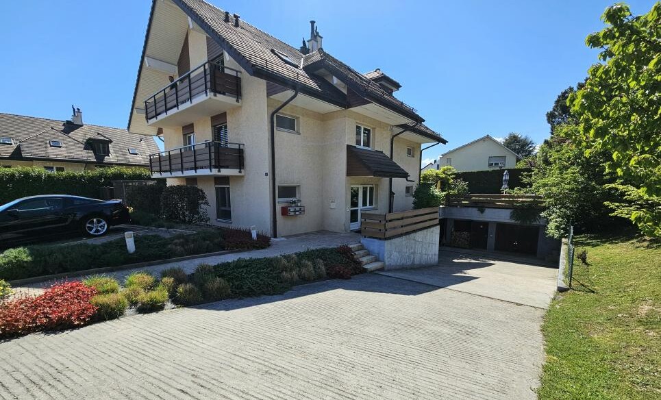 Attique au centre de St-Prex