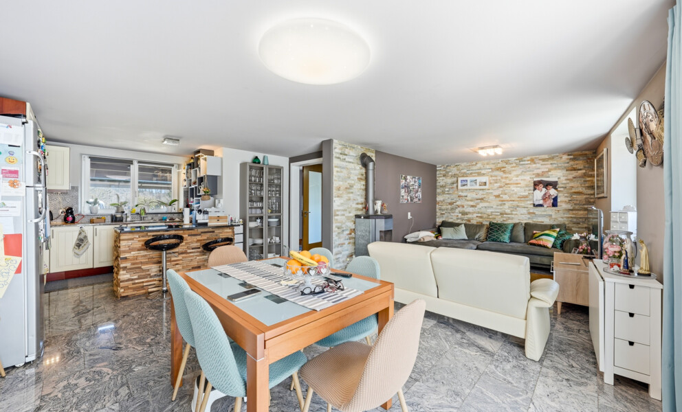 MAISON FAMILIALE AU CALME AVEC GRAND JARDIN