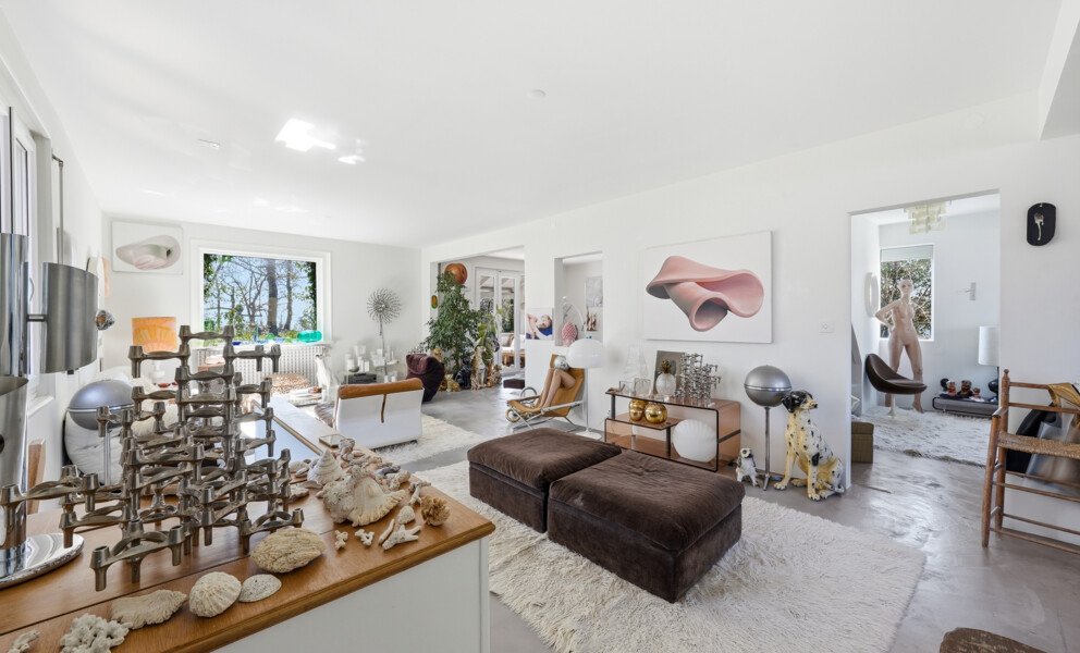 EXCLUSIVELY on PROXIMMO – Elegant villa renovated in a peaceful living environment