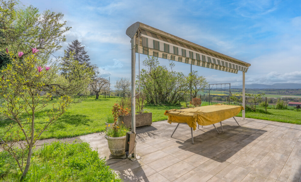 CHALET AU CALME AVEC GRAND JARDIN