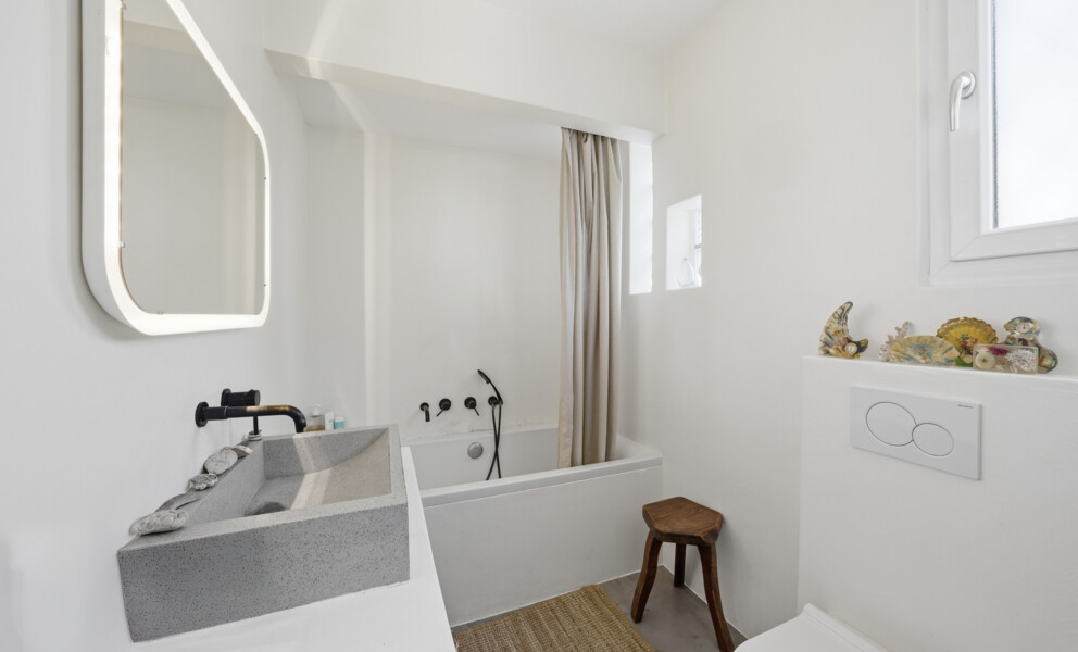 Élégante villa rénovée dans un cadre de vie paisible