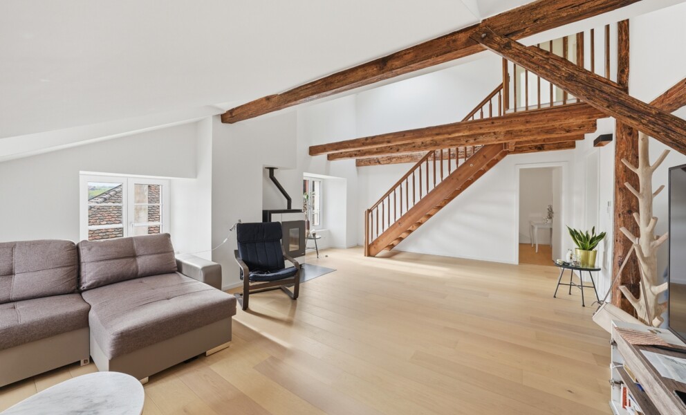 Triplex rénové dans une bâtisse de 1865, à 10 min de Morges