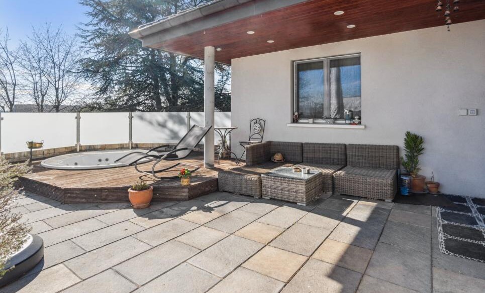 RARE ! GRANDE MAISON DE 2 LOGEMENTS