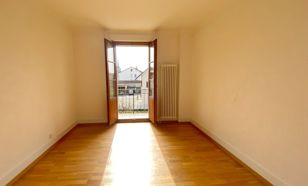 VILLA LOCATIVE DE DEUX APPARTEMENTS A CONCISE !