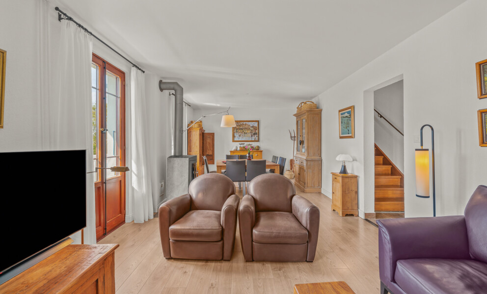 DUPLEX DE CHARME ET SON JARDIN PRIVATIF, À 5 MIN DE MORGES