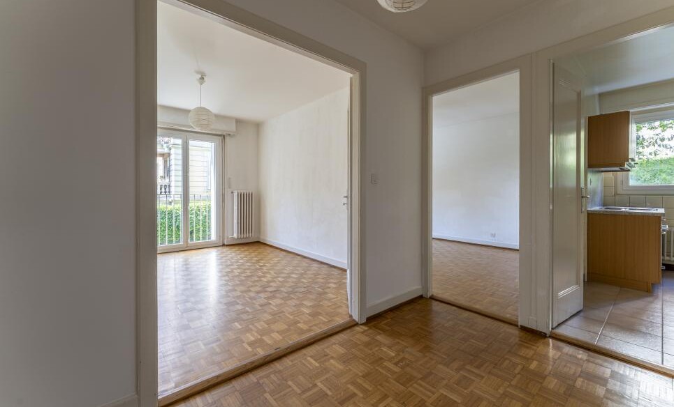 DISPONIBLE DE SUITE ! EMPLACEMENT RARE, À DEUX PAS DU CENTRE-VILLE !