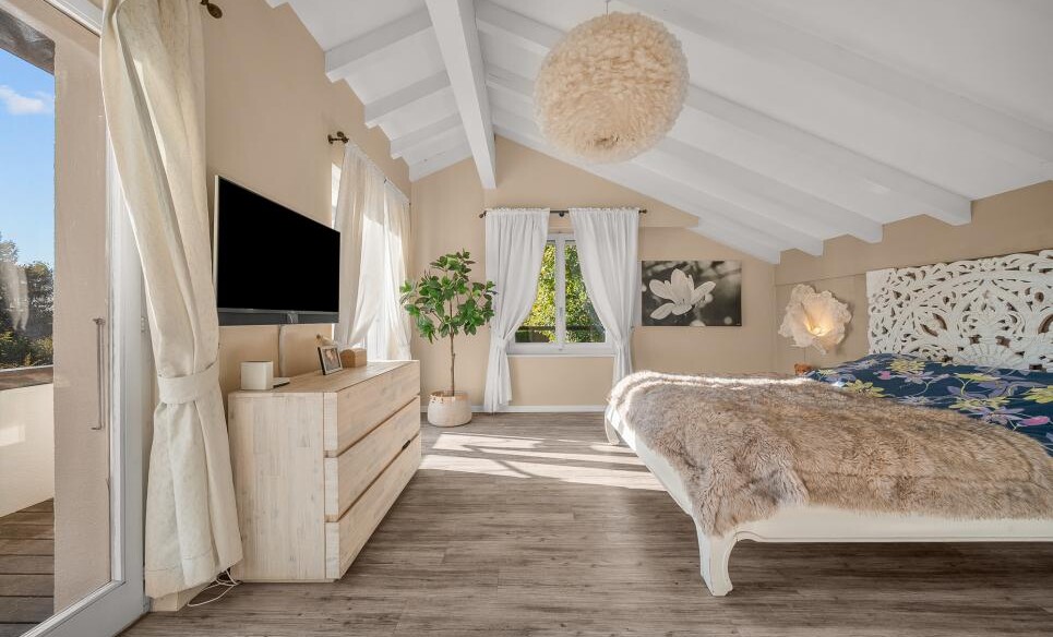 BIEN D'EXCEPTION SUR GRANDE PARCELLE ARBORÉE