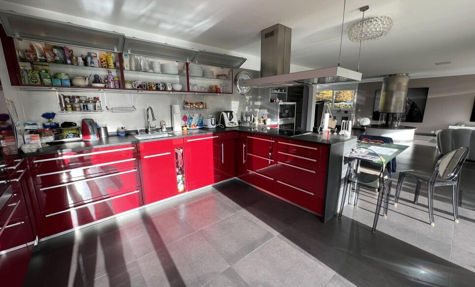 MAGNIFIQUE VILLA AU CALME PROCHE DU LAC