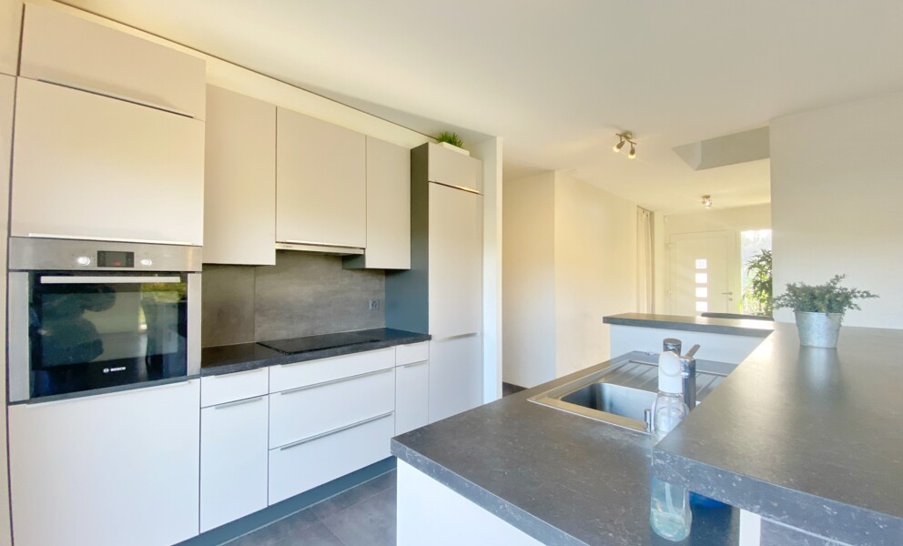 NOUVEAU PRIX - MAISON D'ARCHITECTE AU COEUR DE LA NATURE