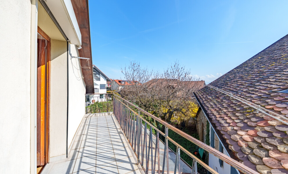 BIEN RARE AU CŒUR DU VILLAGE – FORT POTENTIEL DE TRANSFORMATION