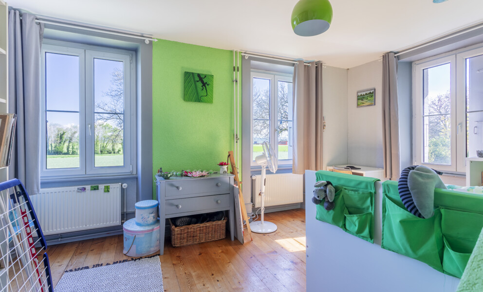 MAISON LOCATIVE (OU D'HABITATION) PARFAITEMENT SITUEE A CHAMPAGNE !