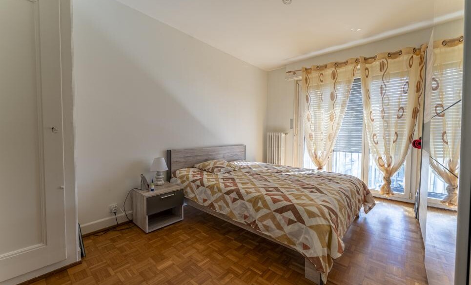 EMPLACEMENT RARE, À DEUX PAS DU CENTRE-VILLE !