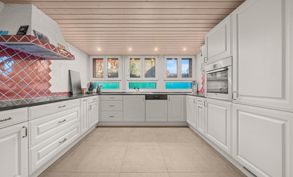 Spacieux duplex entièrement rénové avec grande terrasse exterieur