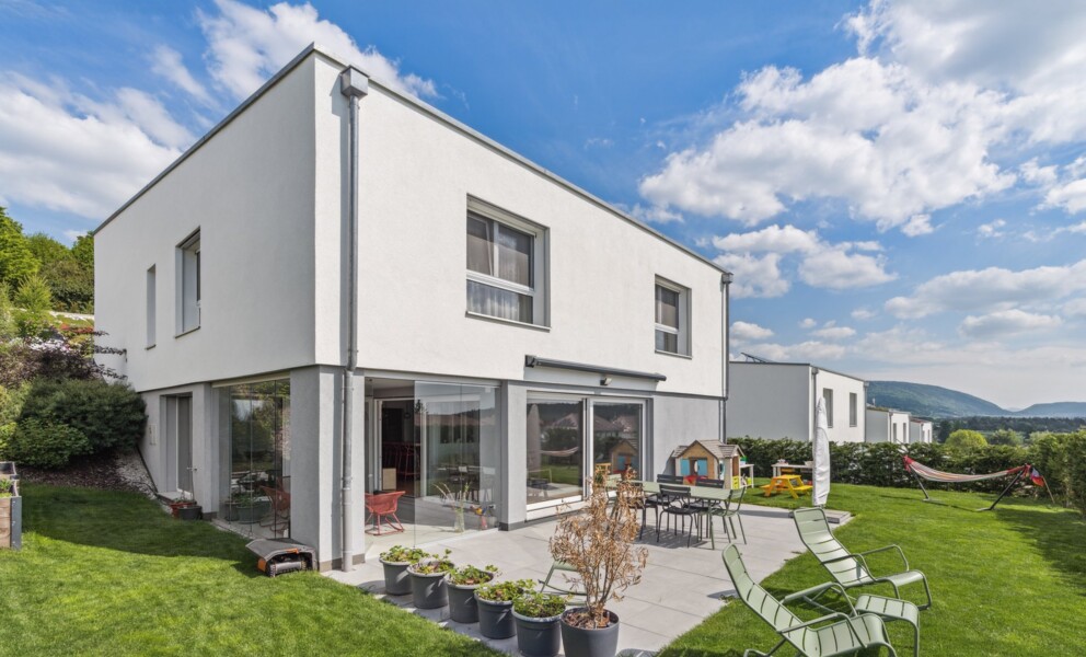 OBJET COUP DE COEUR ! SUPERBE MAISON INDIVIDUELLE AVEC GRAND JARDIN