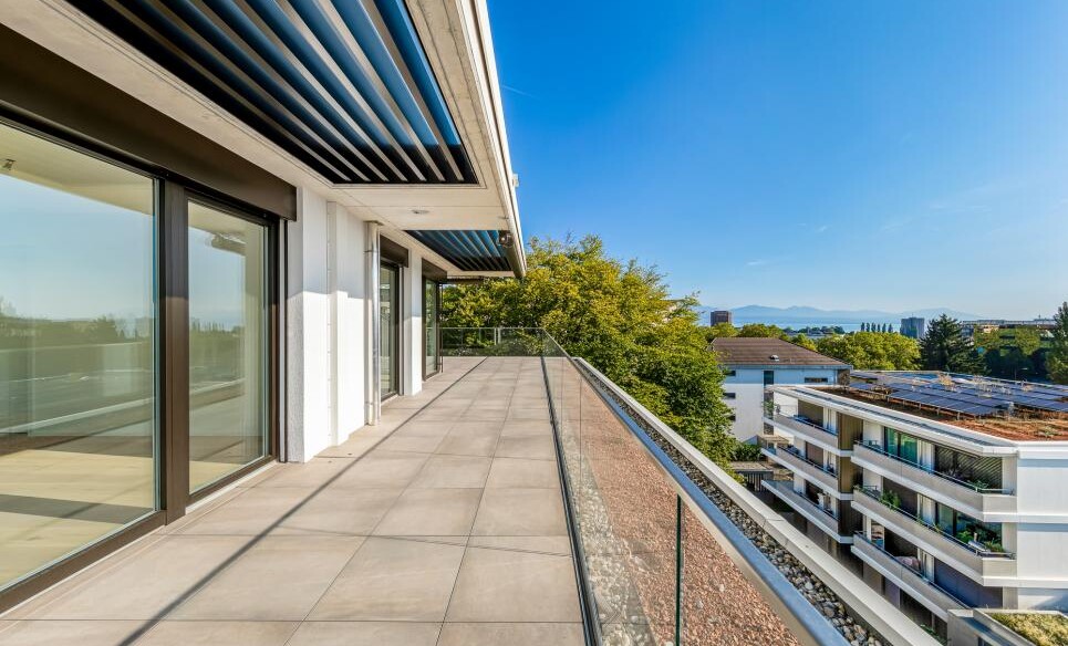 EXCLUSIF - ATTIQUE NEUF AU COEUR DE PRILLY