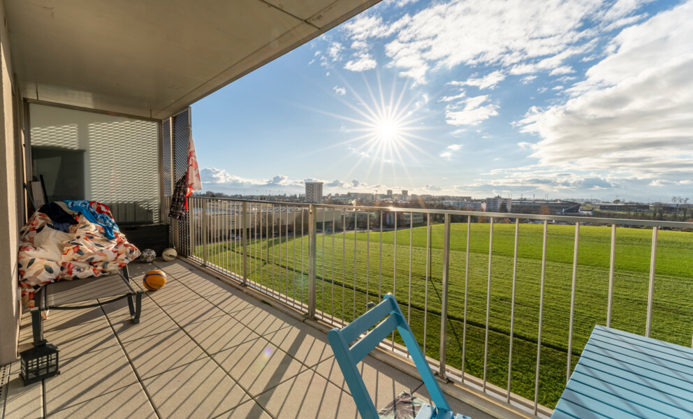 OPPORTUNITÉ ! EMPLACEMENT IDÉAL PROCHE DE TOUT!