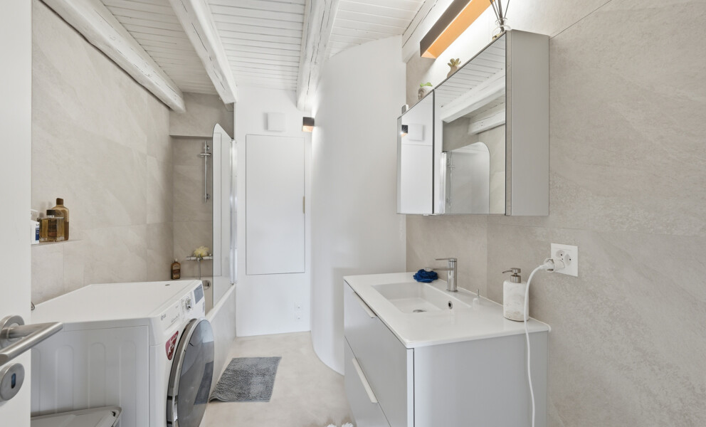 CHARME DE L'ANCIEN RÉNOVÉ