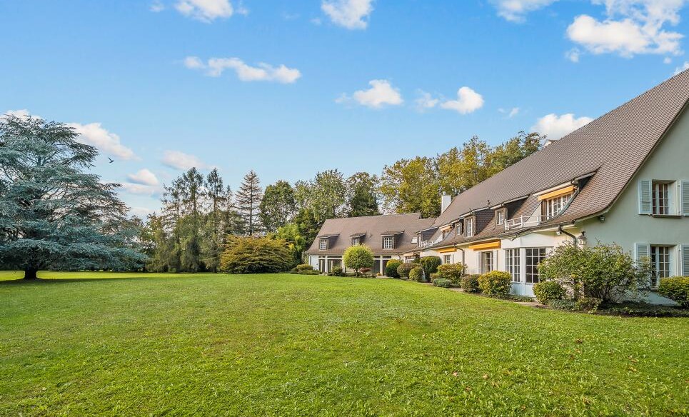 UNE PROPRIÉTÉ D'EXCEPTION À JOUXTENS-MÉZERY