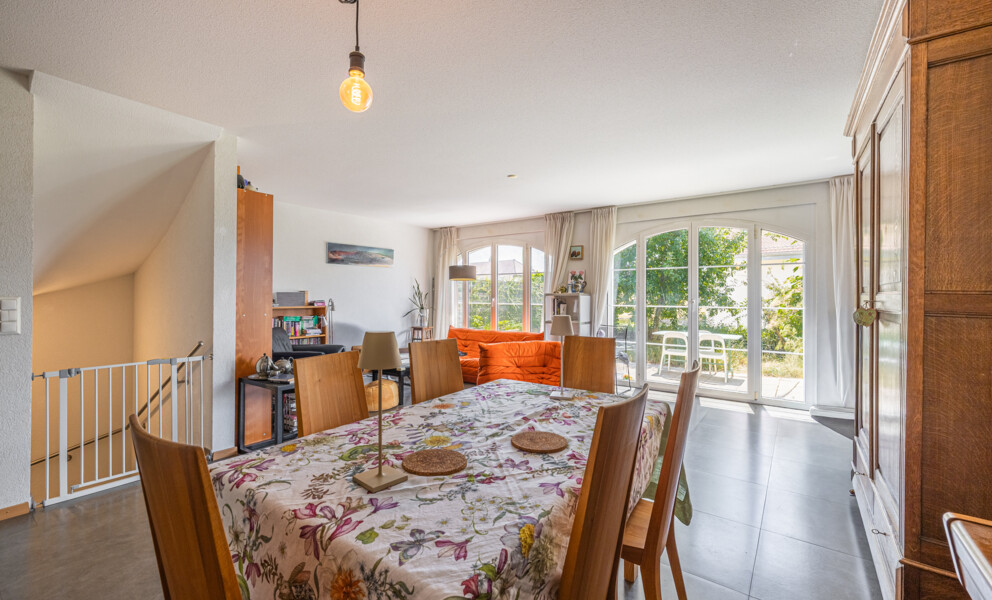 VILLA MITOYENNE 5,5 PIECES PARFAITEMENT SITUEE A CHAVORNAY !