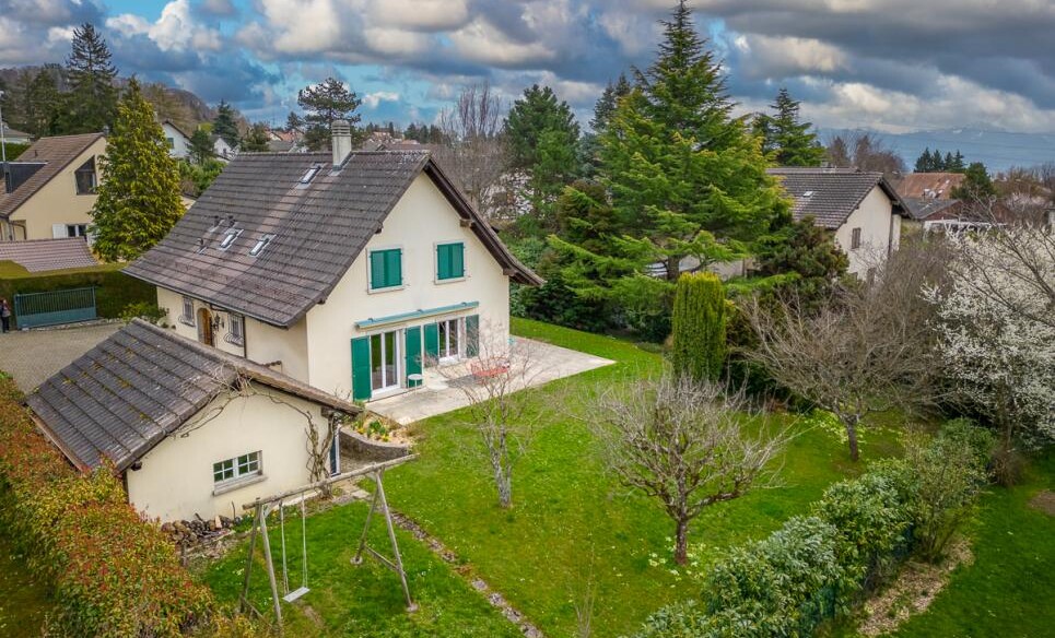 SUPERBE VILLA AU CALME