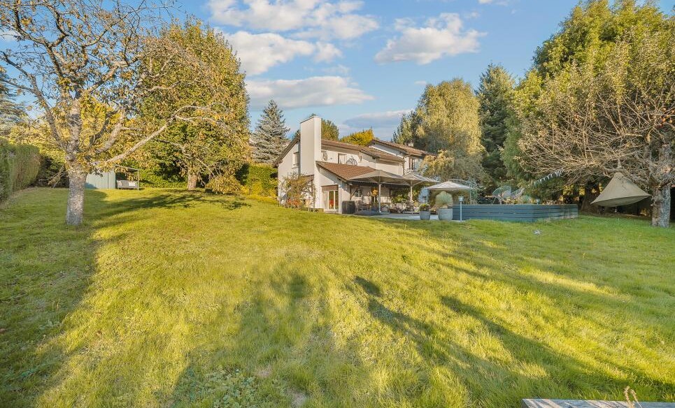 BIEN D'EXCEPTION SUR GRANDE PARCELLE ARBORÉE