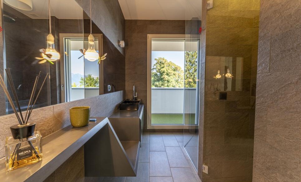 LE PLUS BEL ATTIQUE DE PULLY