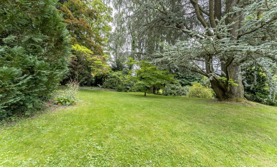 MAGNIFIQUE PROPRIETE PROCHE DE LAUSANNE