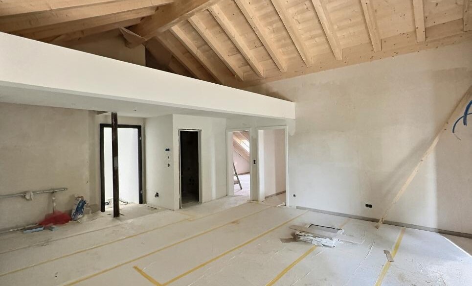 NOUVEAU À 4 MIN À PIED DU LEB !