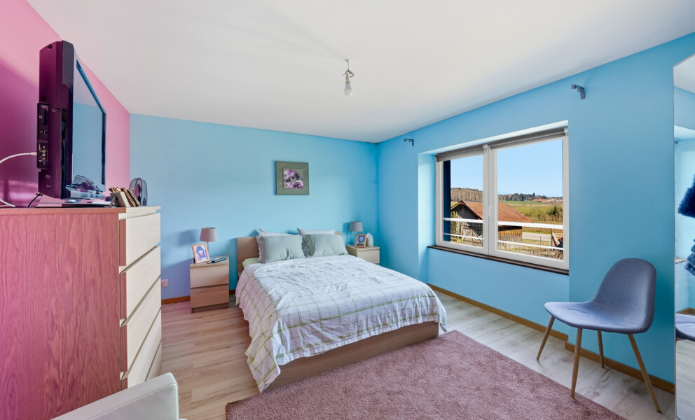 MAISON FAMILIALE AU CALME AVEC GRAND JARDIN