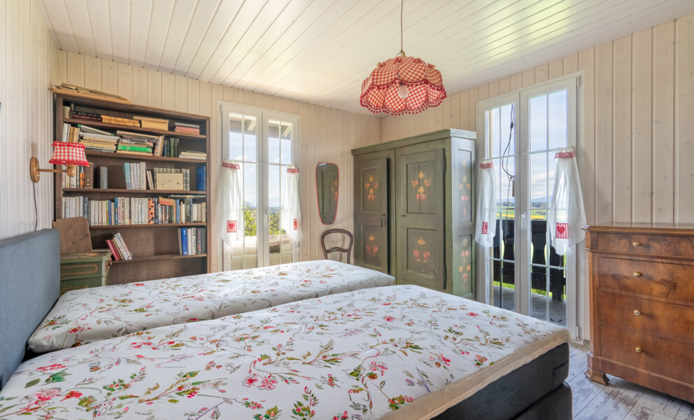 CHALET AU CALME AVEC GRAND JARDIN