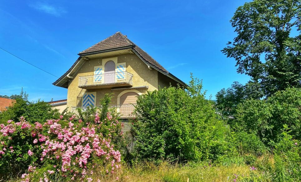 PROCHE NEUCHATEL, A AREUSE, MAISON INDIVIDUELLE IDEALEMENT SITUEE