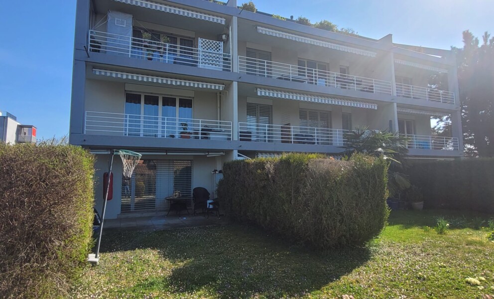 YVERDON-LES-BAINS (QUARTIER FONTENAY) - 2.5 PIÈCES LOUÉ AVEC JARDIN ET TERRASSE