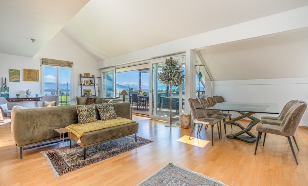 OFF MARKET ! DUPLEX D'EXCEPTION AVEC VUE SUR LE LAC