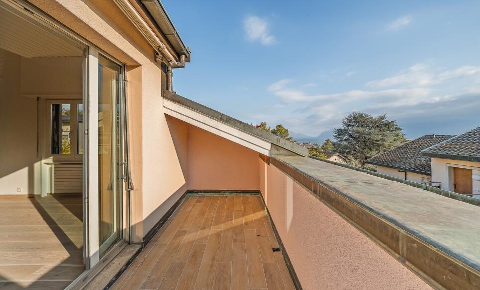 RARE SUR LE MARCHÉ - ATTIQUE RENOVÉ