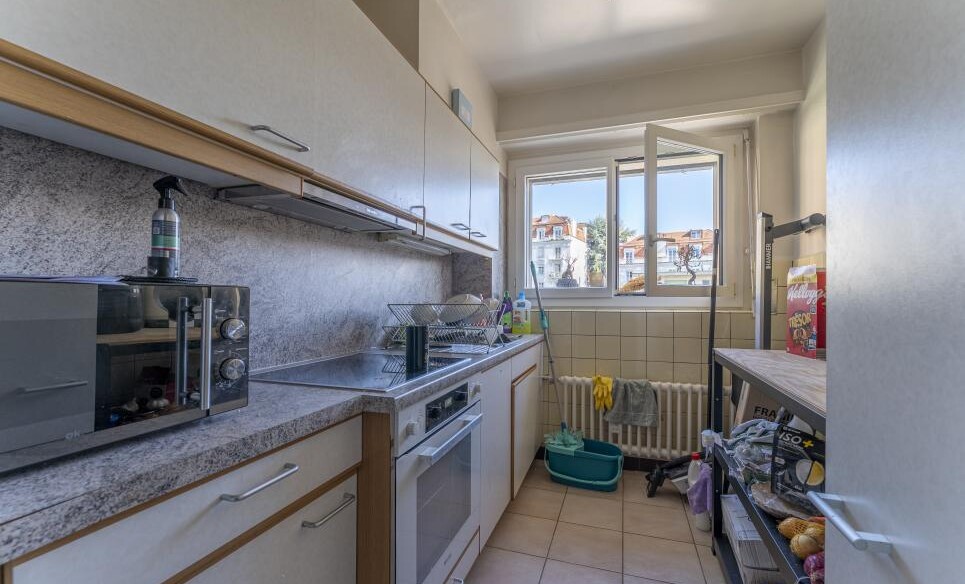 EMPLACEMENT RARE, À DEUX PAS DU CENTRE-VILLE !