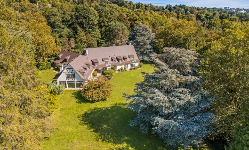 UNE PROPRIÉTÉ D'EXCEPTION À JOUXTENS-MÉZERY