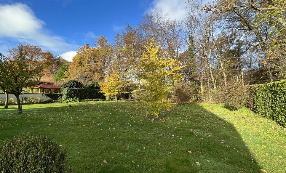 MAGNIFIQUE VILLA AU CALME PROCHE DU LAC