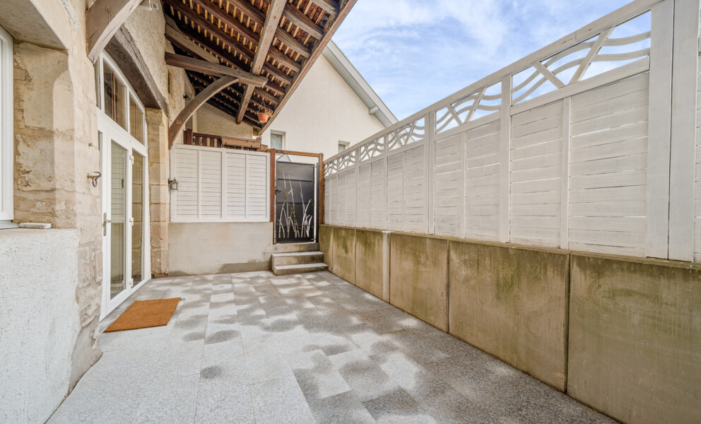 DUPLEX DE CHARME ENTIÈREMENT RÉNOVÉ